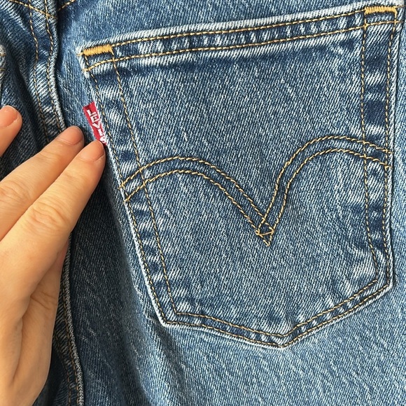 Levi’s Ribcage Boot cut Jeans in Medium Blue Wash size 24 button fly high rise - Picture 7 of 8